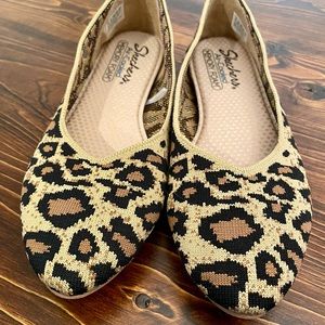Sketchers Leopard Pointed Flats